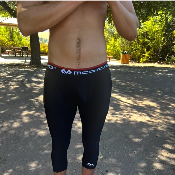 MCDAVID MEN 3/4 COMPRESSION TIGHTS PANTS BASKETBALL FOOTBALL BASEBALL ATHLETE L - Picture 1 of 16